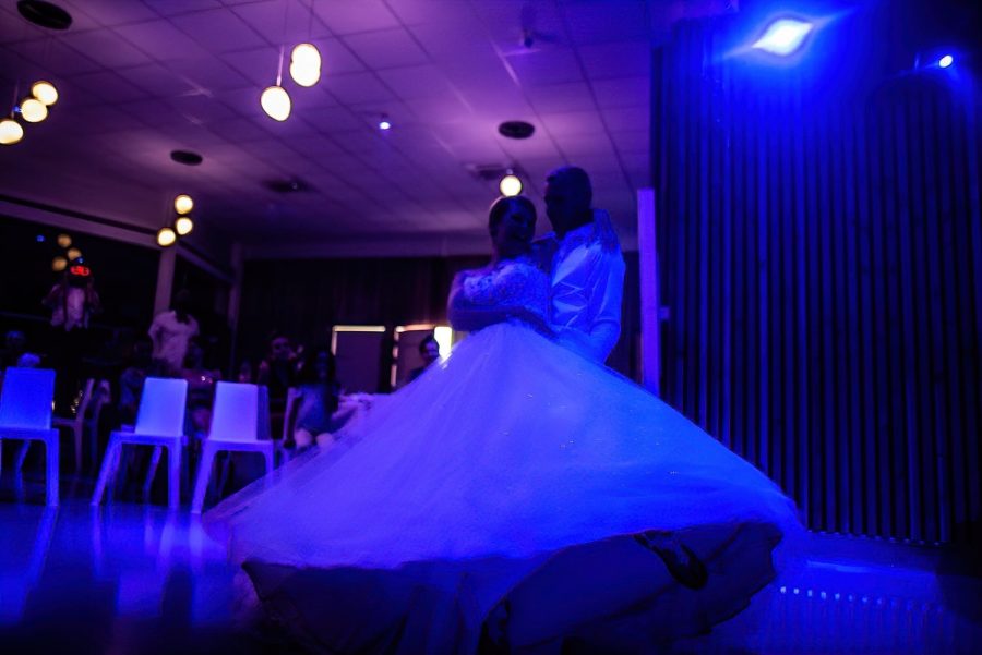 Première danse intimiste au manoir du Prince Toulouse