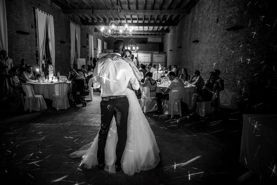 Première danse intimiste au manoir du Prince Toulouse