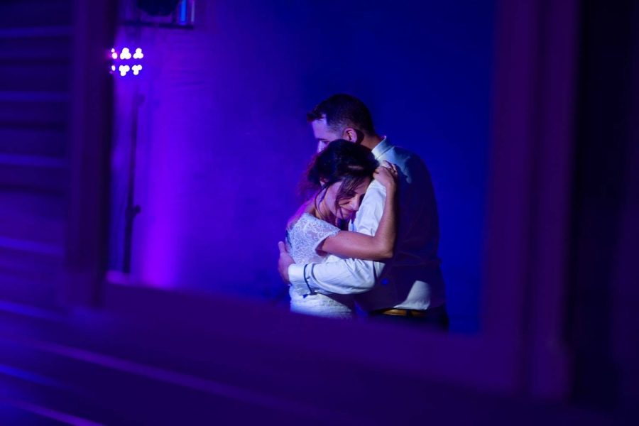 Première danse intimiste au manoir du Prince Toulouse