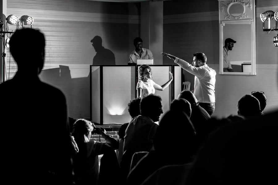 Première danse intimiste au manoir du Prince Toulouse
