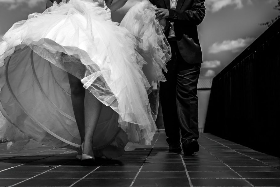 Details robes mariees photographe mariage Toulouse