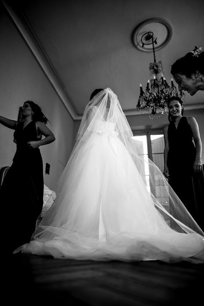 Details robes mariees photographe mariage Toulouse