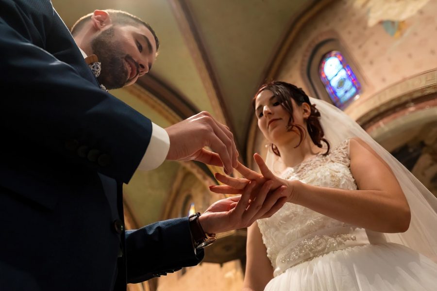 photographe mariage eglise Ayguevives