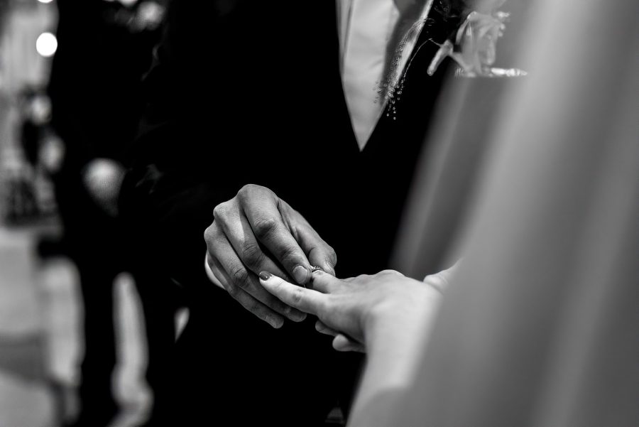 photographe mariage eglise Ayguevives